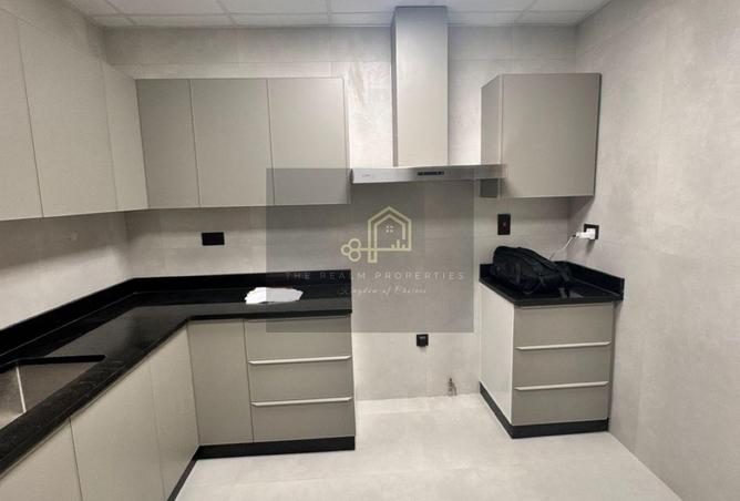 92284005 - Property Image 3