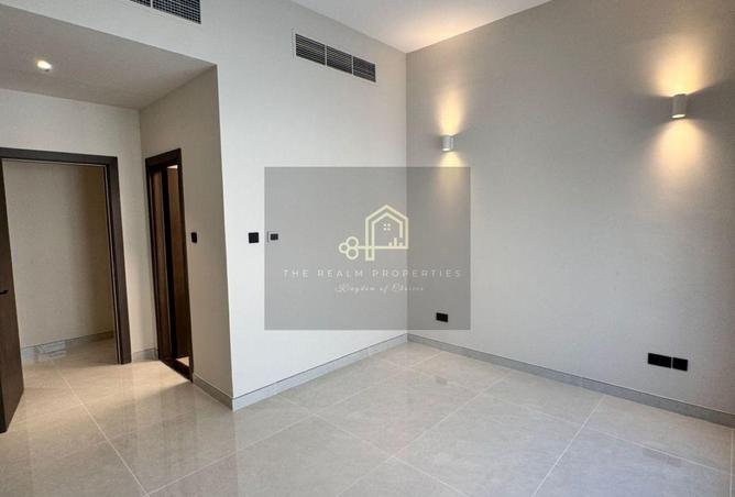 92284005 - Property Image 2