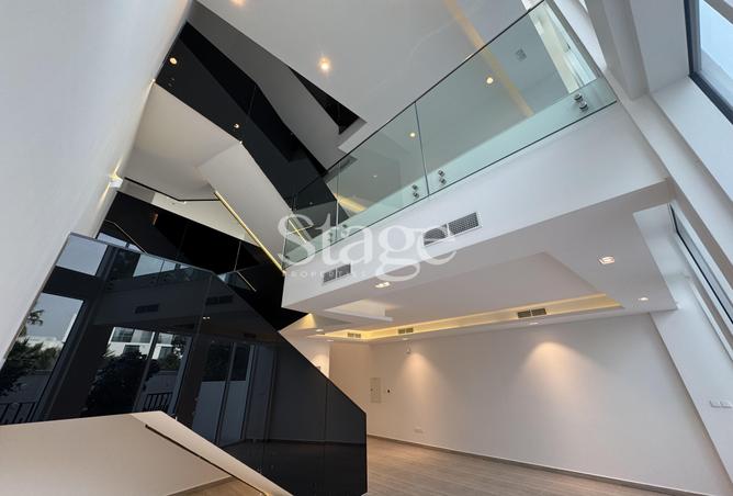 78190130 - Property Image 3