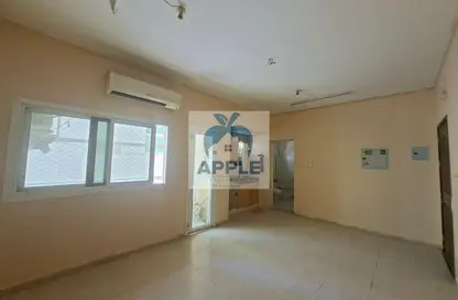 Apartment - 1 Bathroom for rent in Muwaileh 3 Building - Muwaileh - Sharjah