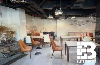 Retail - Studio - 2 Bathrooms for rent in Bay Central 3 - Dubai Marina - Dubai