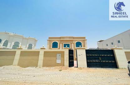 Villa - 4 Bedrooms - 5 Bathrooms for rent in Al Riffa - Ras Al Khaimah