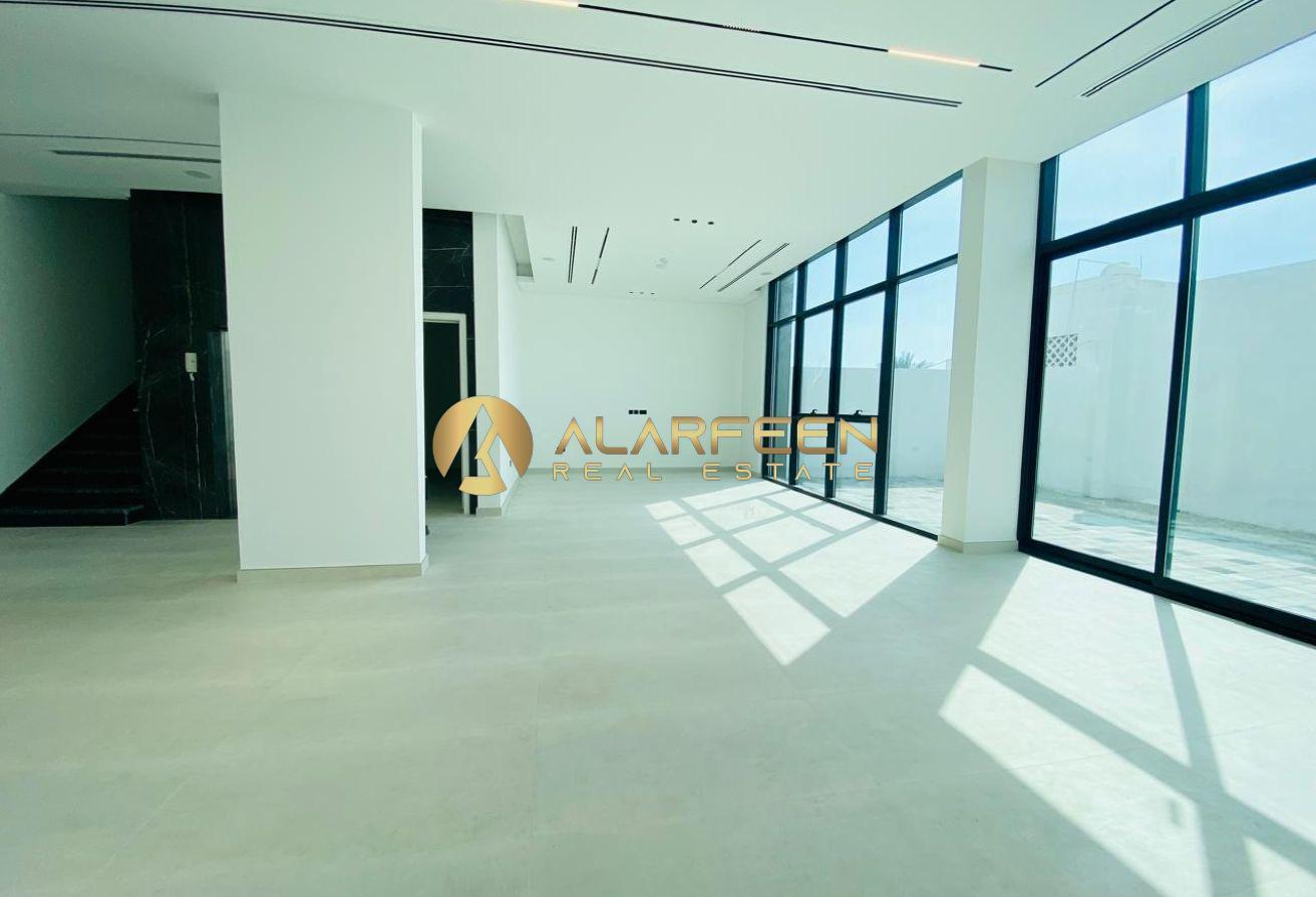 5BR+Maidroom | Spacious Villa | Burj khalifa View photo 3