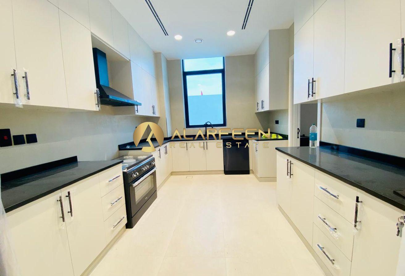 5BR+Maidroom | Spacious Villa | Burj khalifa View photo 10