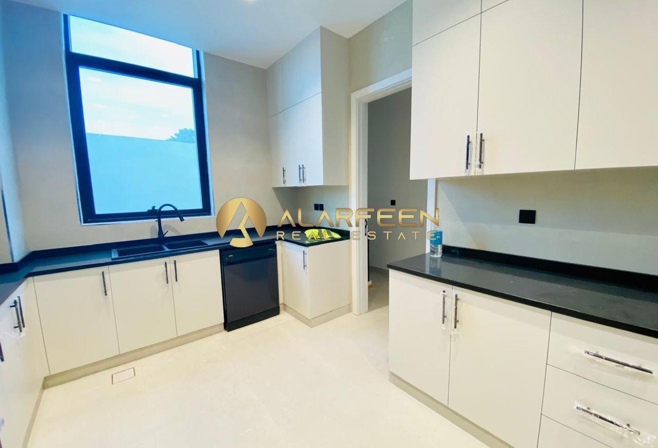 5BR+Maidroom | Spacious Villa | Burj khalifa View photo 14