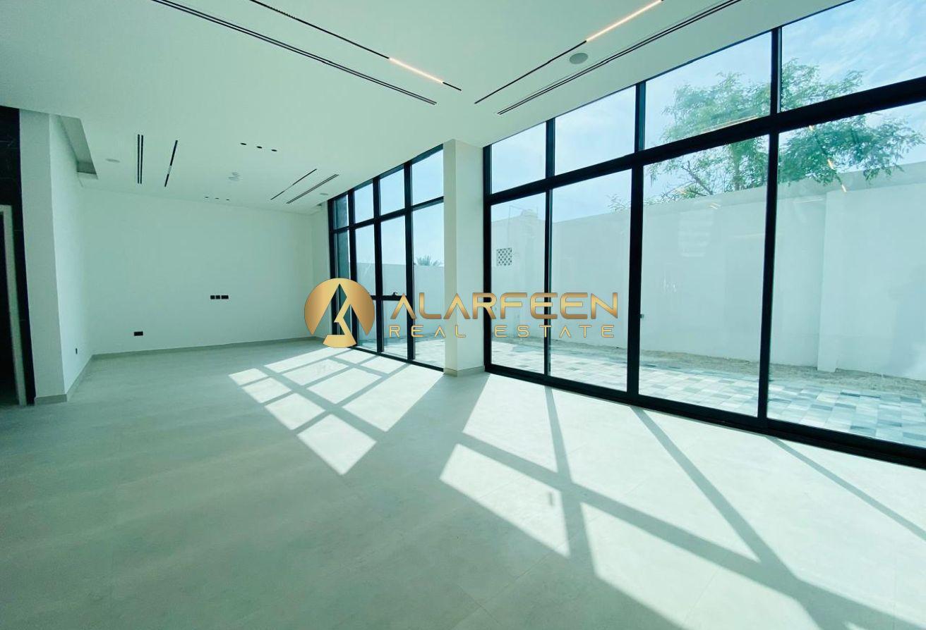 5BR+Maidroom | Spacious Villa | Burj khalifa View photo 2