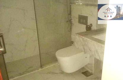 Apartment - 2 - 2 for rent in Blue Tower - Al Majaz 3 - Al Majaz - Sharjah