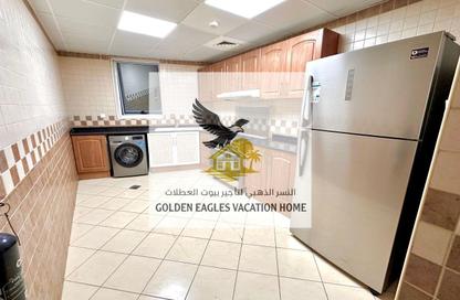 Apartment - 3 Bedrooms - 3 Bathrooms for rent in Beach Tower 2 - Al Khan Lagoon - Al Khan - Sharjah Apartment - 3 Bedrooms - 3 Bathrooms for rent in Beach Tower 2 - Al Khan Lagoon - Al Khan - Sharjah