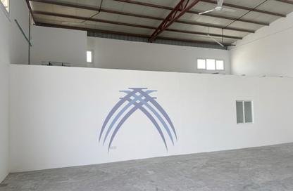 Warehouse - Studio for rent in Umm Al Thuoob - Umm Al Quwain