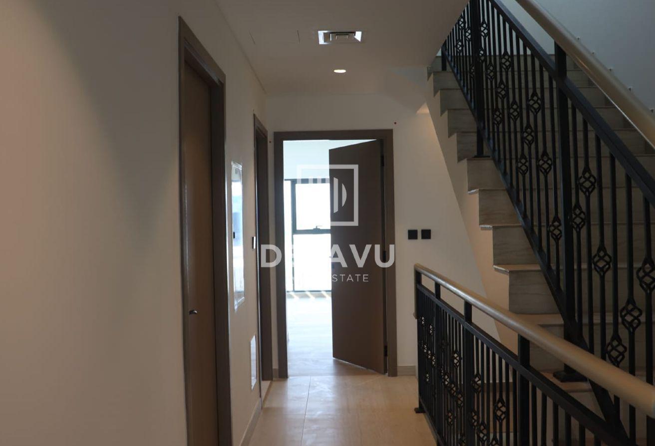 5-Bedroom Corner TH | Biggest Plot | Park View photo 11