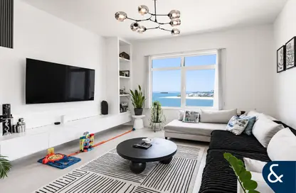 Apartment - 3 Bedrooms - 4 Bathrooms for sale in Al Msalli - Shoreline Apartments - Palm Jumeirah - Dubai