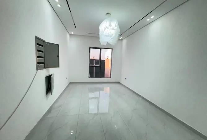 156487429 - Property Image 3