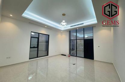Villa - 4 - 5 for rent in Wadi Alshabak - Dubai Villa - 4 - 5 for rent in Wadi Alshabak - Dubai