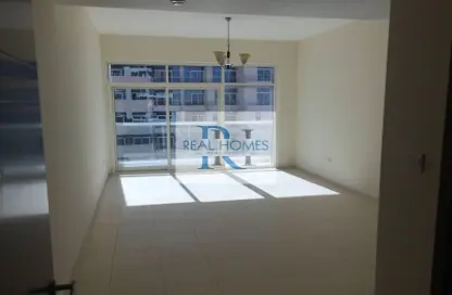 Apartment - 2 Bedrooms - 2 Bathrooms for sale in Royal Residence 2 - Royal Residence - Dubai Sports City - Dubai