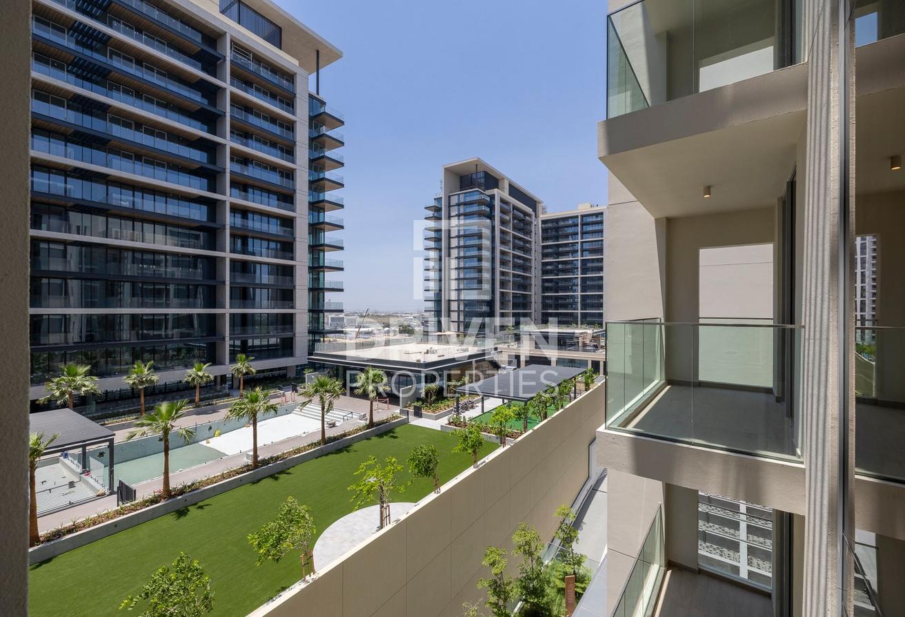 Exclusive | Modern Layout | Spacious Unit photo 16