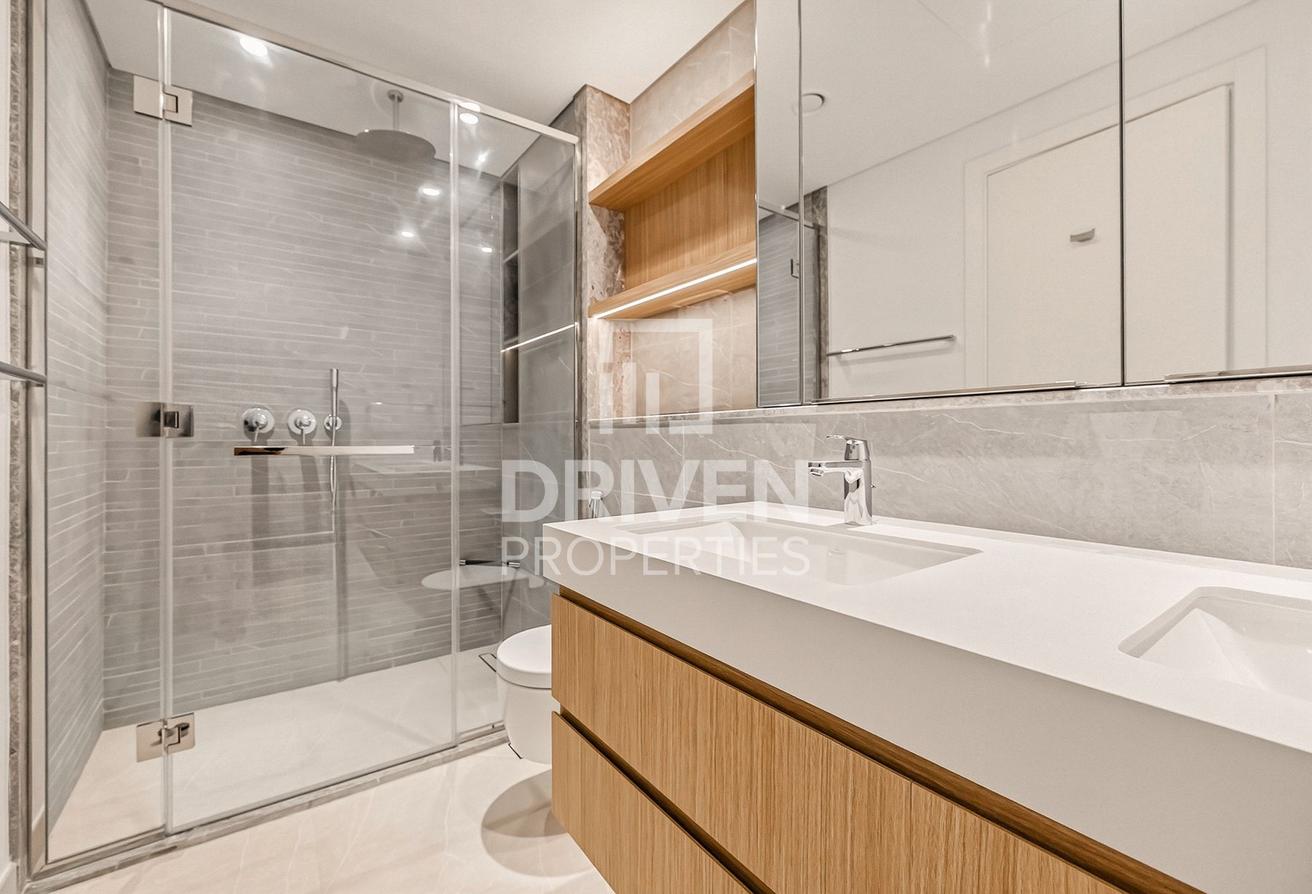 Exclusive | Modern Layout | Spacious Unit photo 13