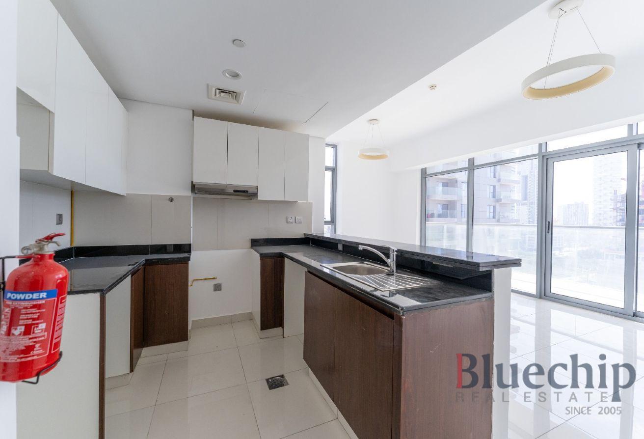 Next to bus stop | Spacious | Well Maintained photo 12