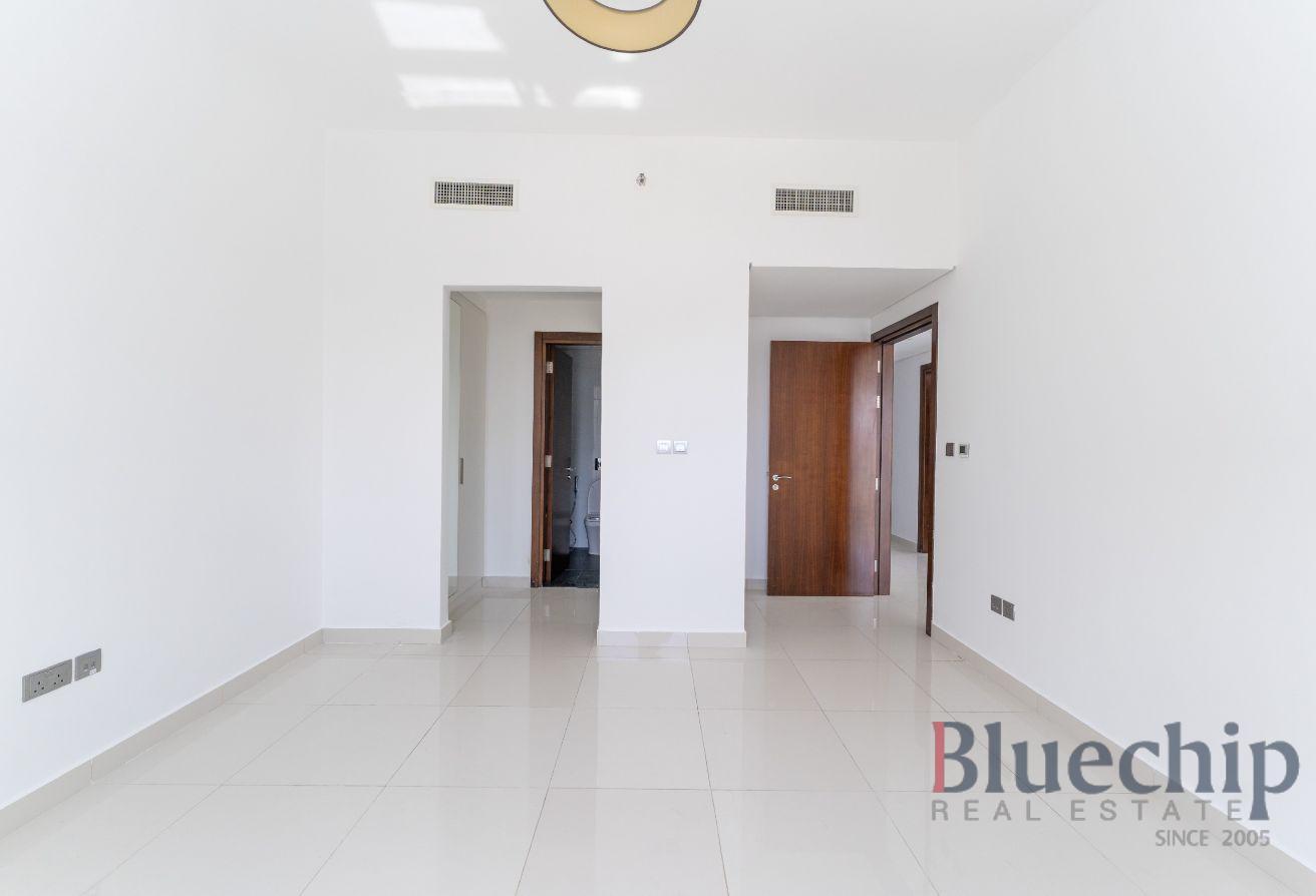 Next to bus stop | Spacious | Well Maintained photo 10