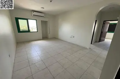 شقة - 2 غرف نوم - 2 حمامات للايجار في مساكن كورنيش عجمان - طريق كورنيش عجمان - عجمان