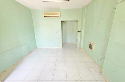 Apartment - 1 Bedroom - 1 Bathroom for rent in Fire Station Road - Muwaileh - Sharjah Apartment - 1 Bedroom - 1 Bathroom for rent in Fire Station Road - Muwaileh - Sharjah