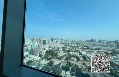 شقة - 2 غرف نوم - 3 حمامات للايجار في مساكن كورنيش عجمان - طريق كورنيش عجمان - عجمان