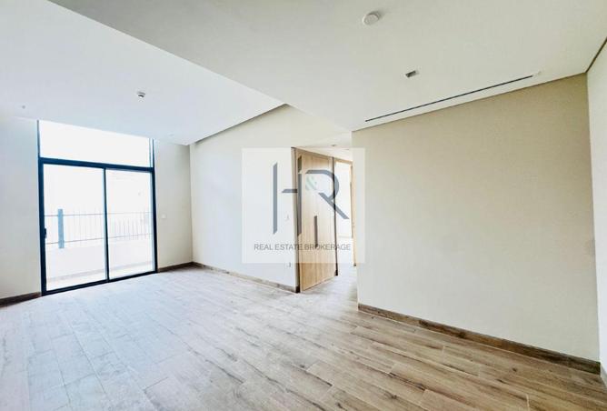 97802925 - Property Main Image