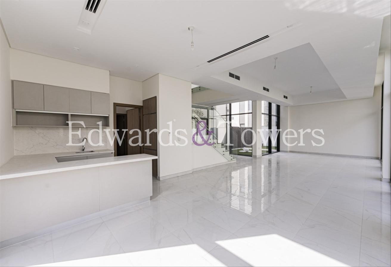 Directly Opposite Pool|Type B|Landscaped|Vacant photo 5