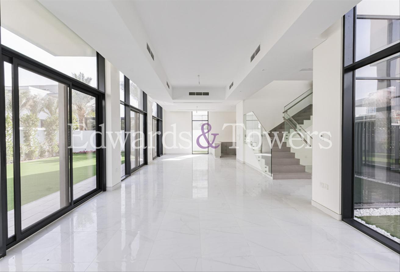 Directly Opposite Pool|Type B|Landscaped|Vacant photo 4