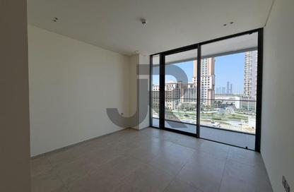 Apartment - 2 - 2 for rent in Binghatti Ivory - Dubai Healthcare City 2 - Al Jaddaf - Dubai