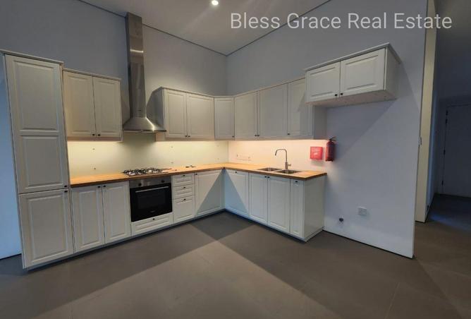 83233235 - Property Image 3