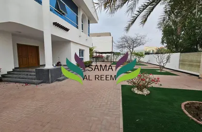 Villa - 5 Bedrooms - 5 Bathrooms for rent in Umm Suqeim 2 Villas - Umm Suqeim 2 - Umm Suqeim - Dubai