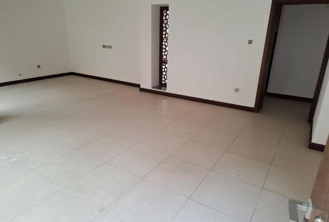 74639070 - Property Image 3