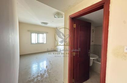 Apartment - 1 - 2 for rent in Al Majaz 2 - Al Majaz - Sharjah