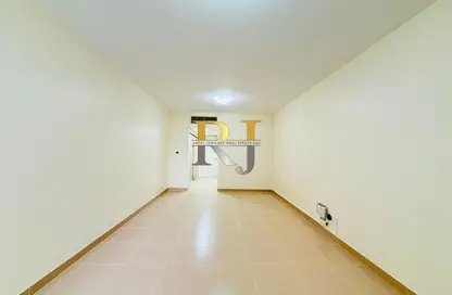 Apartment - Studio - 1 Bathroom for rent in Mankhool Building - Mankhool - Bur Dubai - Dubai