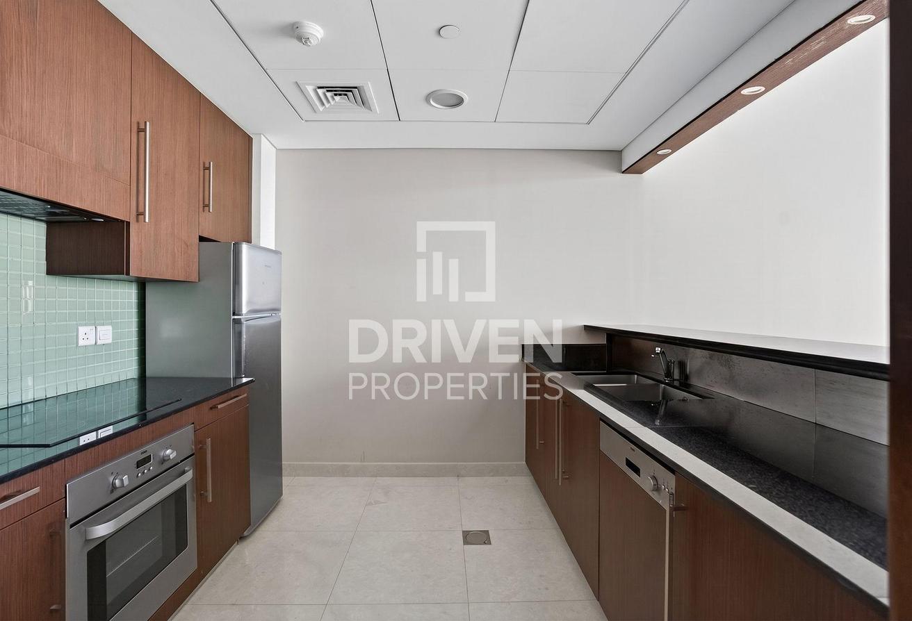 Stunning Sea View | Great Location | Vacant photo 7