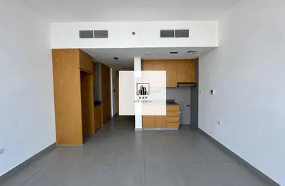 Apartment - 1 Bathroom for rent in Souks Residential - Al Mamsha - Muwaileh - Sharjah