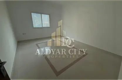 Apartment - 2 Bedrooms - 3 Bathrooms for rent in Corniche Tower - Ajman Corniche Road - Ajman