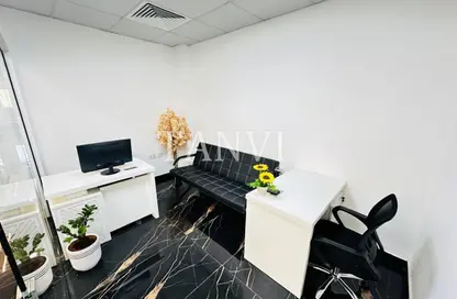 مكتب - غرفة نوم - 1 حمام للايجار في مبنى هوريزون - بورسعيد - ديرة - دبي