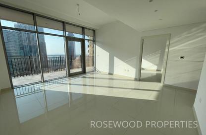 Apartment - 1 - 2 for rent in Boulevard Crescent Tower 1 - BLVD Crescent - Downtown Dubai - Dubai