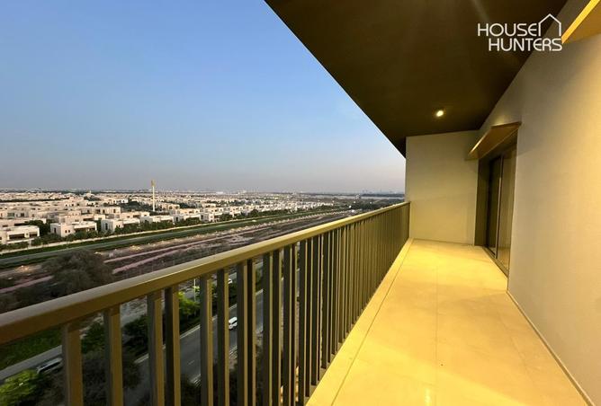 High floor | Unfurnished | Burj Khalifa View photo 3