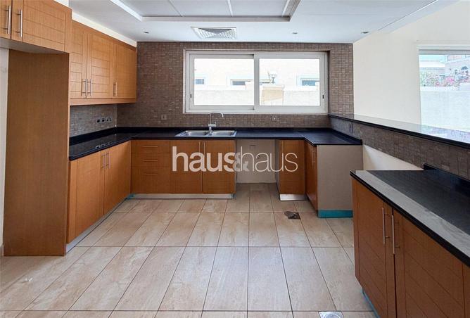 87030270 - Property Image 3