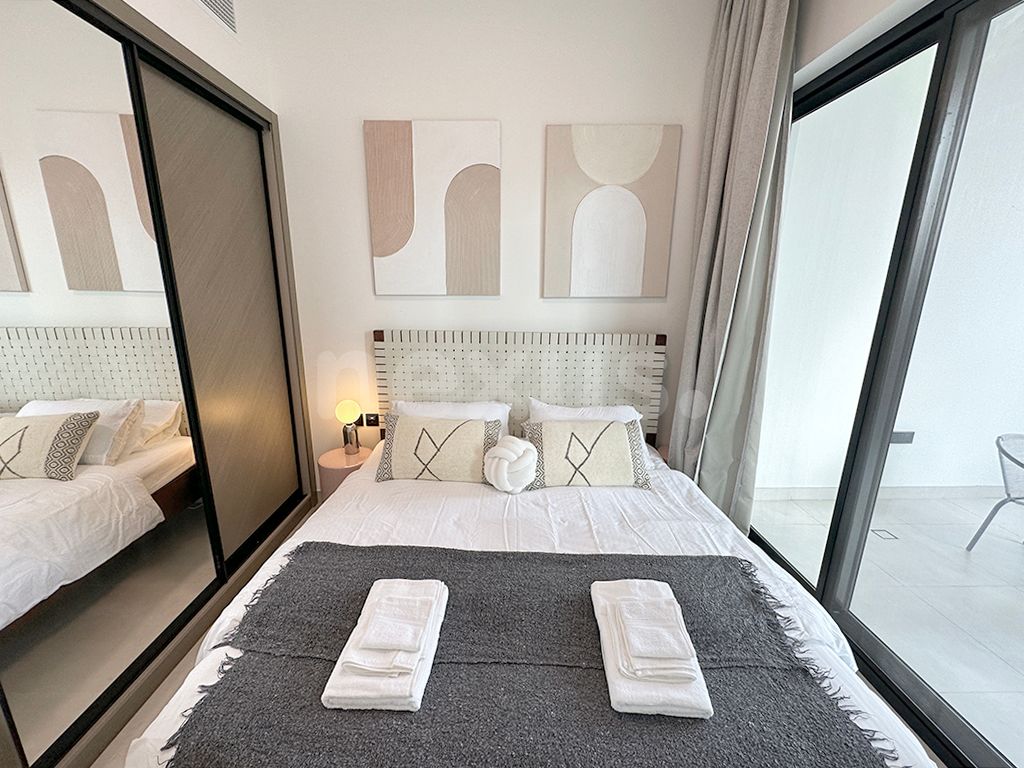 EXCLUSIVE | FULLY FURNISHED | CANAL VIEW