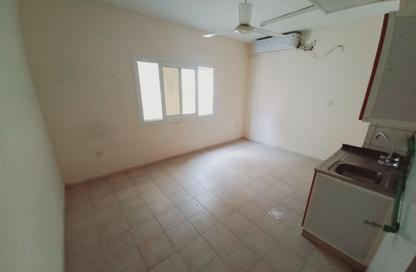 Apartment - Studio - 1 for rent in Fire Station Road - Muwaileh - Sharjah Apartment - Studio - 1 for rent in Fire Station Road - Muwaileh - Sharjah