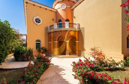 Villa - 5 - 5 for sale in District 2 - Jumeirah Park - Dubai