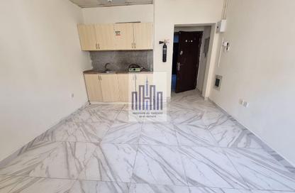 Apartment - Studio - 1 Bathroom for rent in Muwaileh - Sharjah