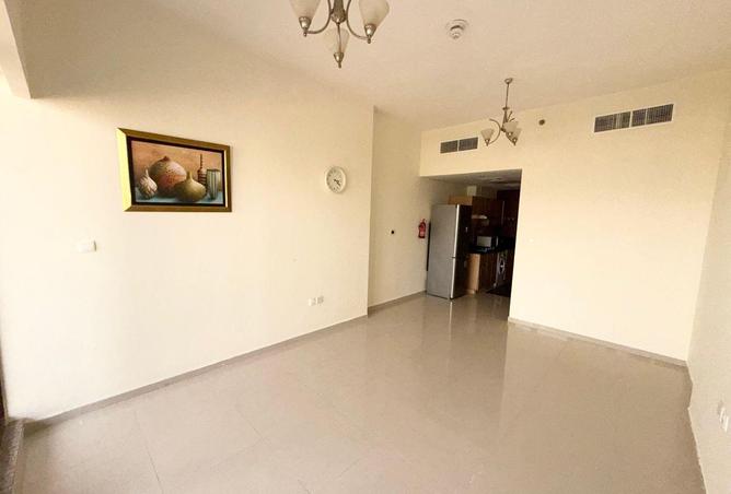 54392085 - Property Main Image