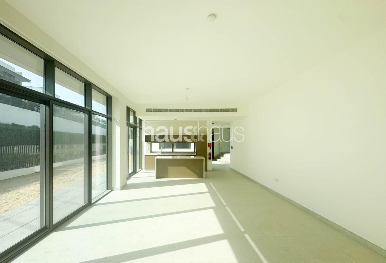 Driver Room | Open Plan | Close to Amenties photo 2