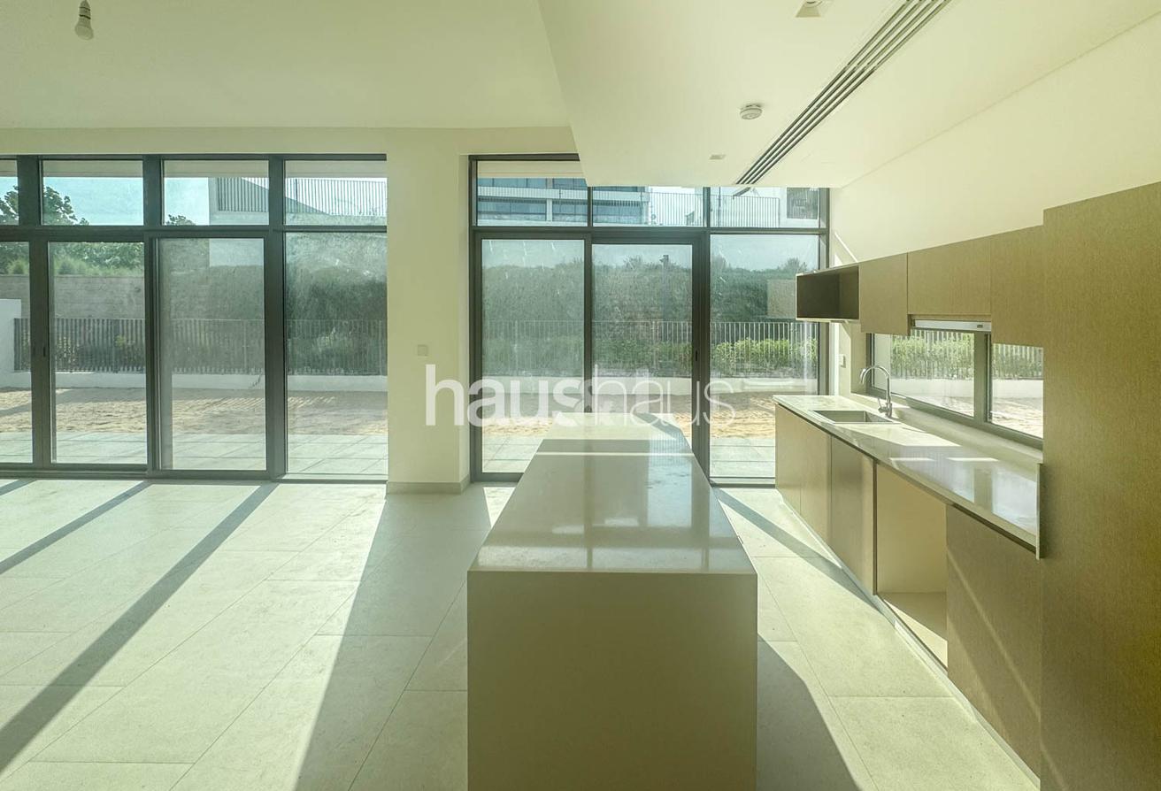 Driver Room | Open Plan | Close to Amenties photo 5