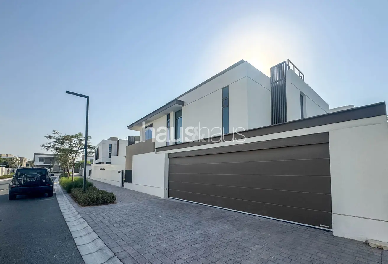 121998970 - Property Main Image
