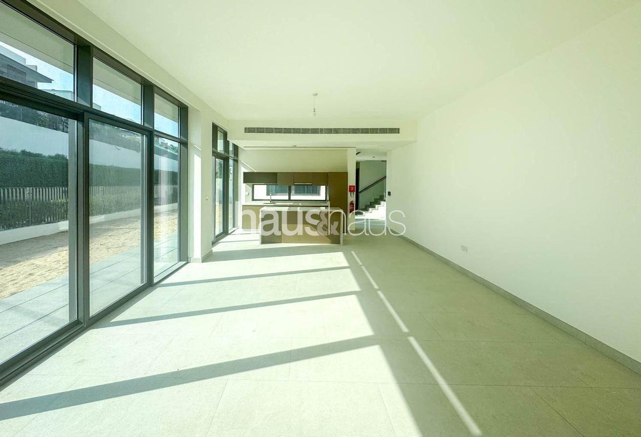 Driver Room | Open Plan | Close to Amenties photo 4